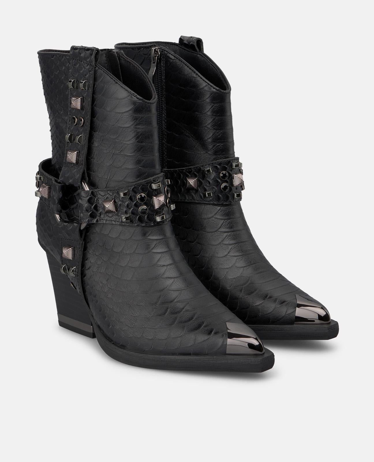 STUDDED ANKLE BOOT WITH METALLIC DETAIL