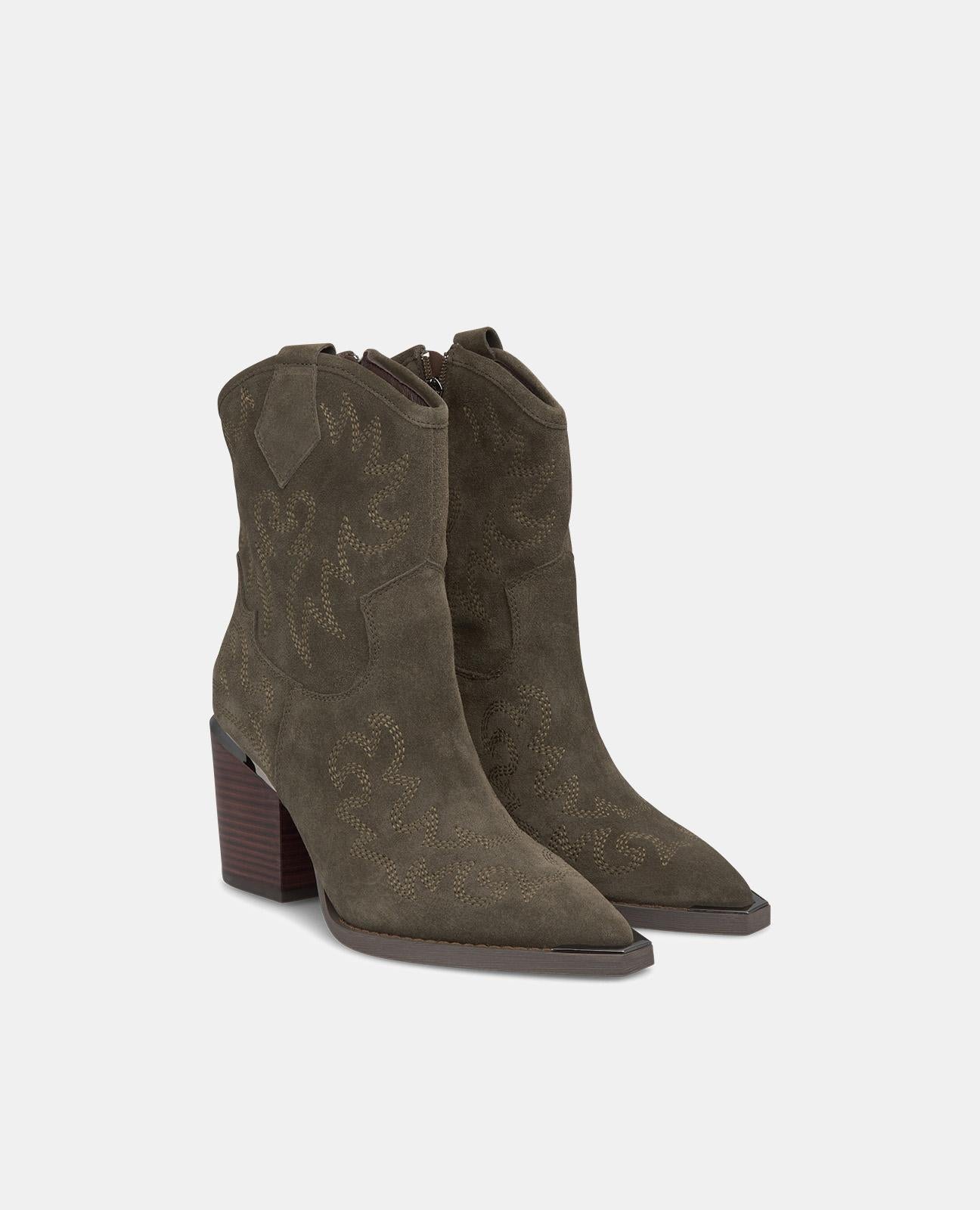 BOTTES DE COW-BOY À TALON BRODÉ