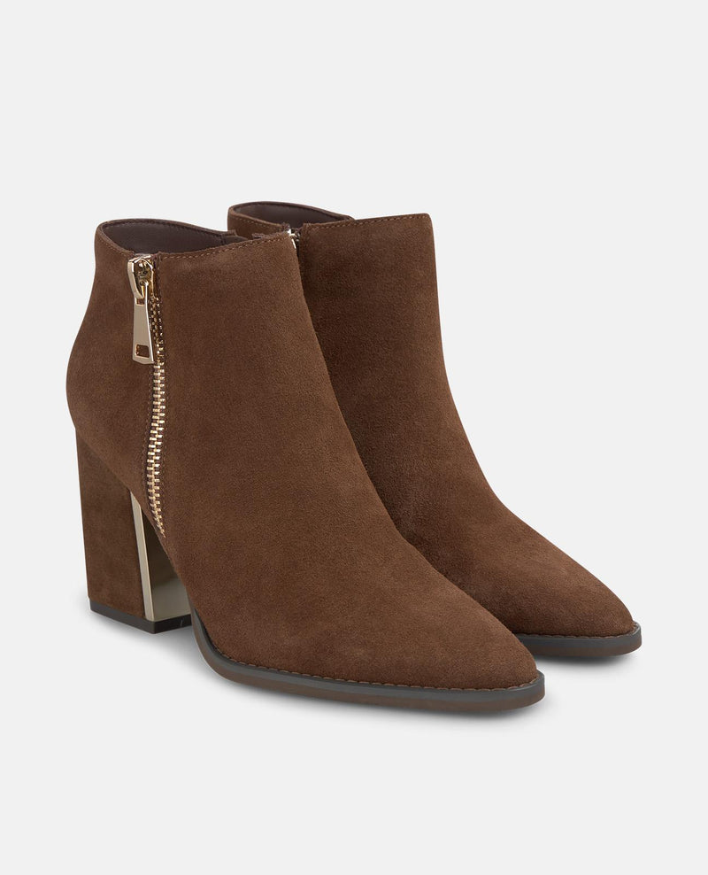 HEELED ZIPPER ANKLE BOOT