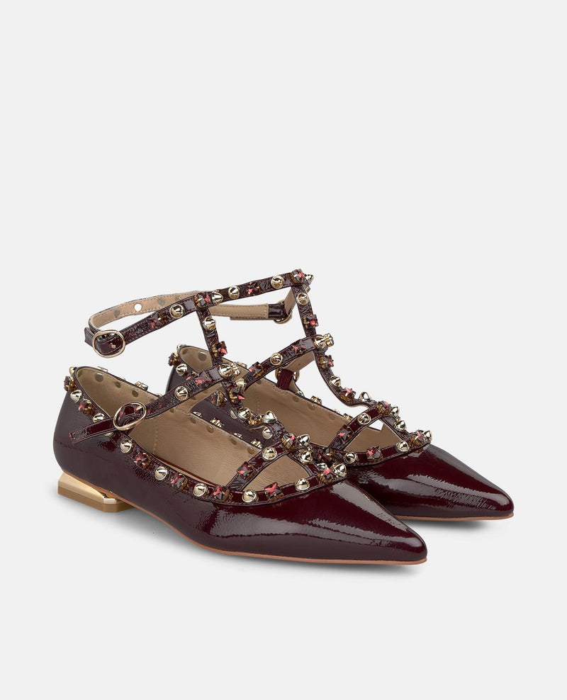 PATENT LEATHER FLATS