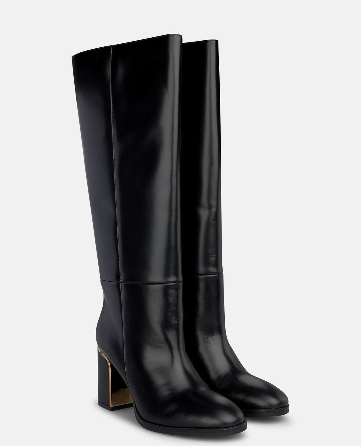 BOTA DE PIEL CON TACÓN