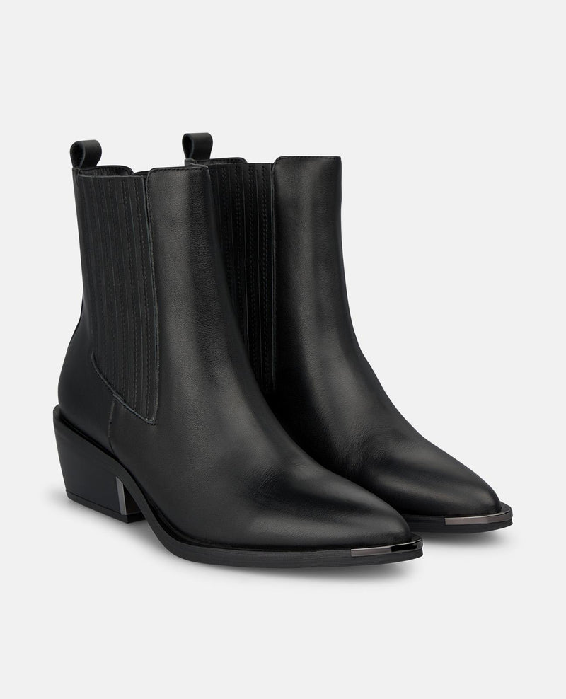 LEATHER CHELSEA BOOTS