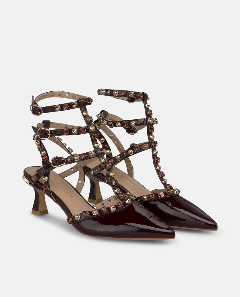 SCARPA CON TACCO ALTO IN VERNICE CON FIBBIE