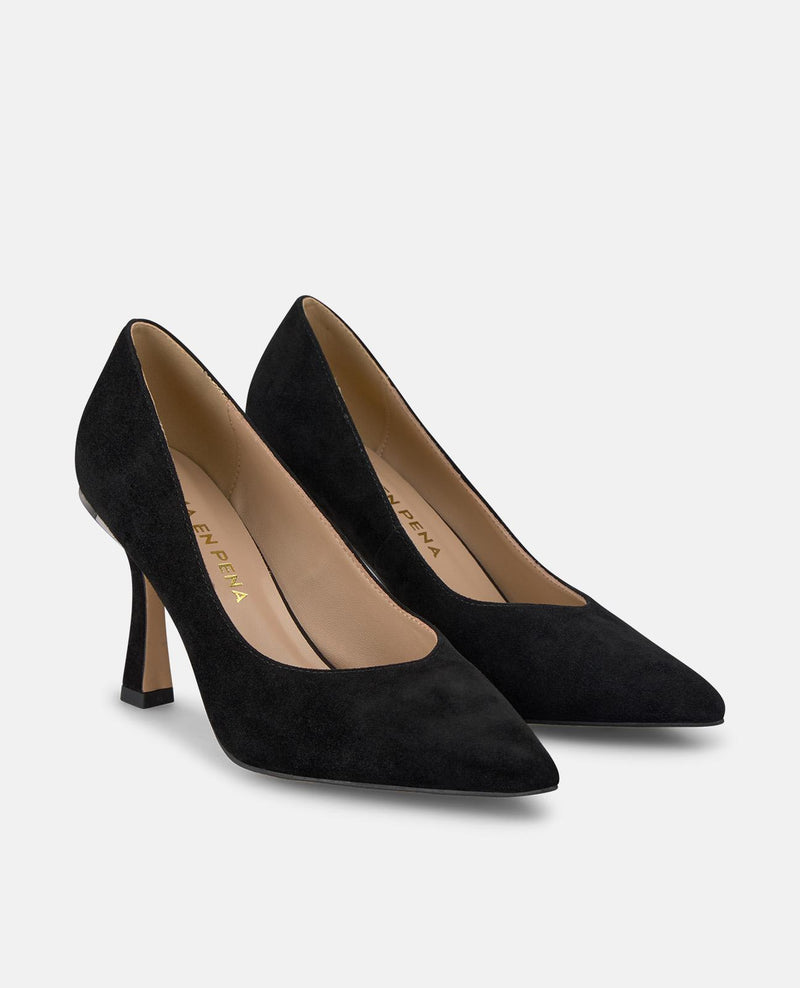 SCARPA STILETTO CON PUNTA AFFILATA