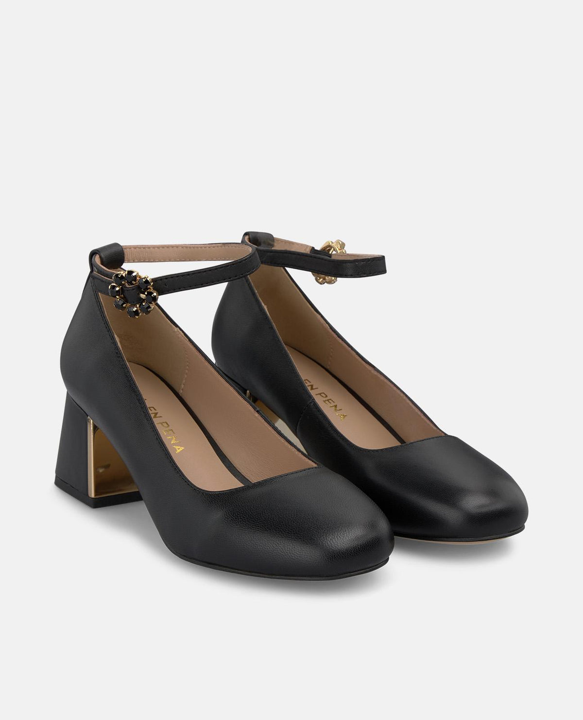 ZAPATO DE NAPA CON PULSERA