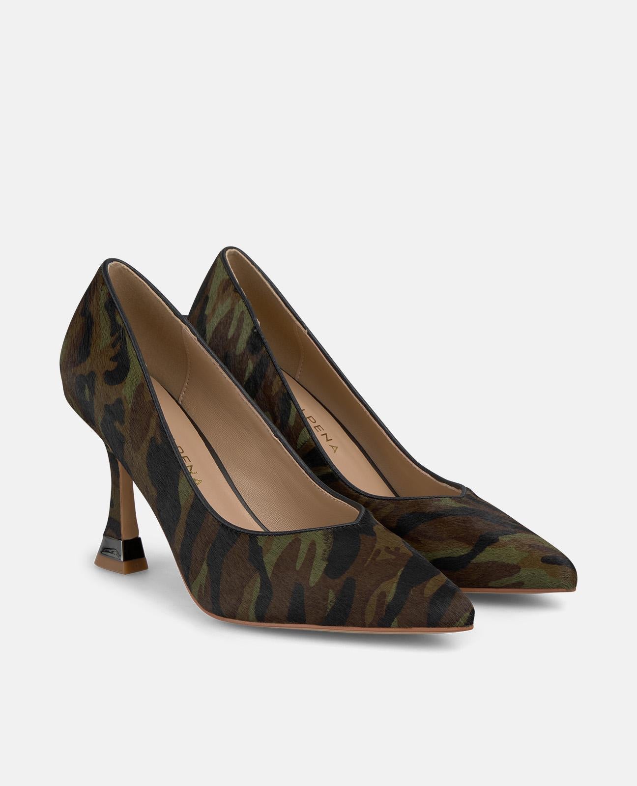 CHAUSSURES HAUTES À BOUT POINTU