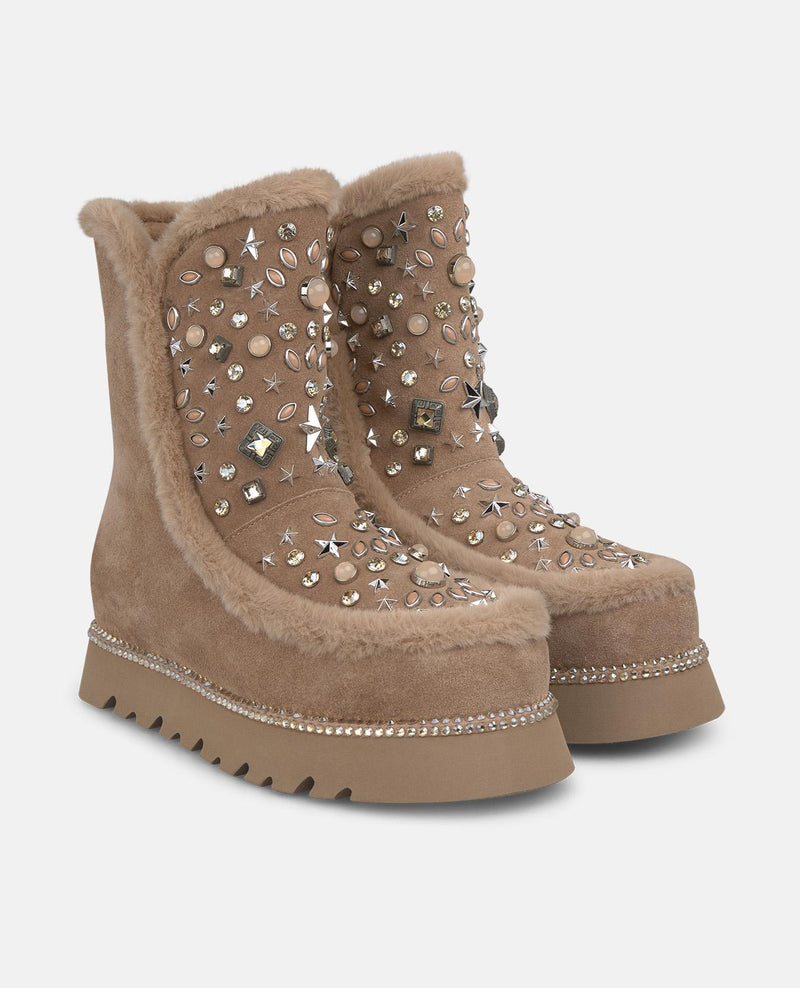 BOTÍN DE PELO TACHAS