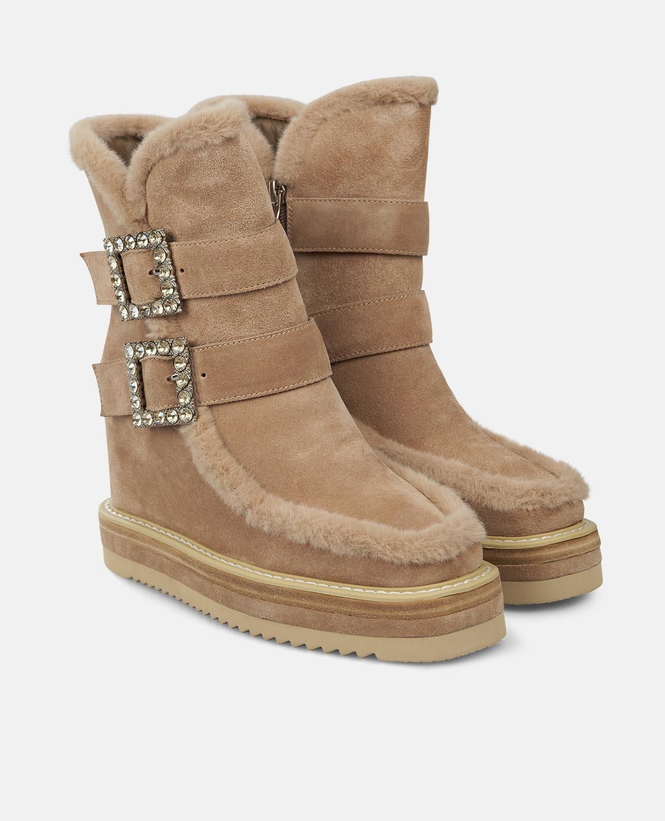 BOTÍN PELO TACÓN HEBILLAS