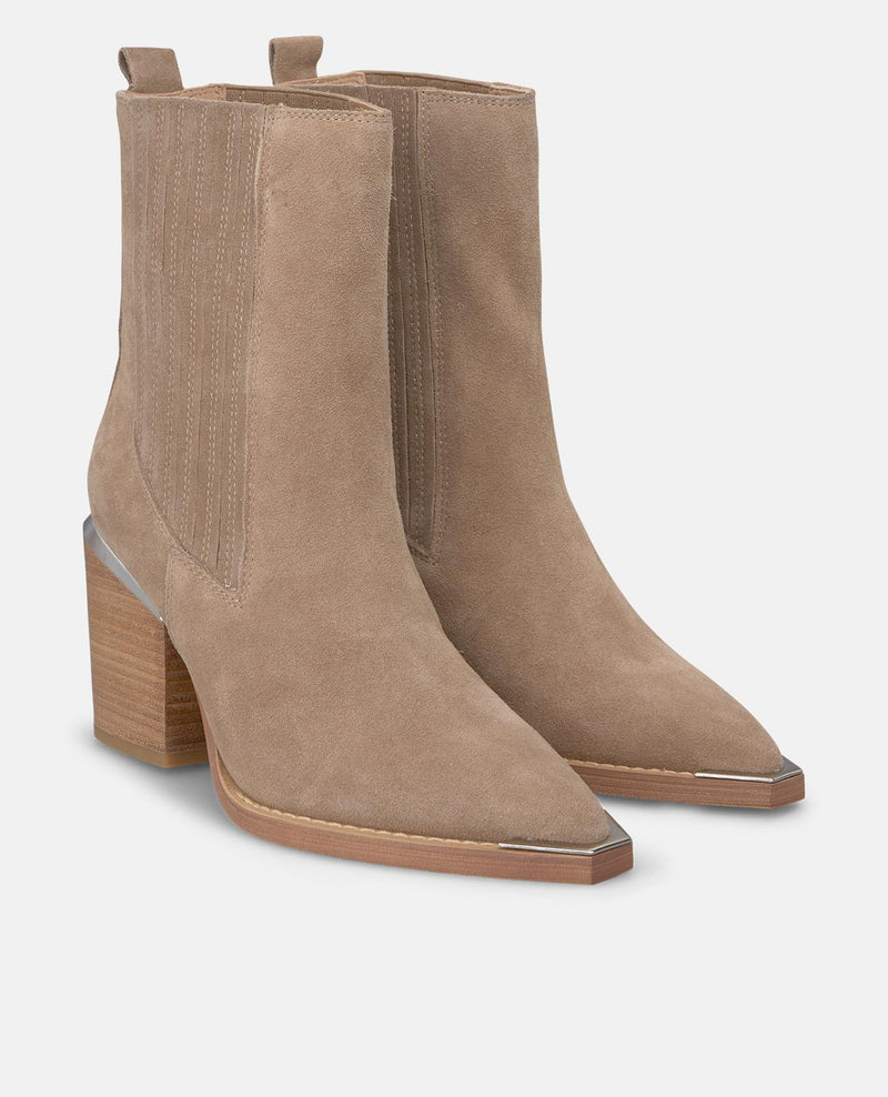 ANKLE BOOT WITH ELASTIC
