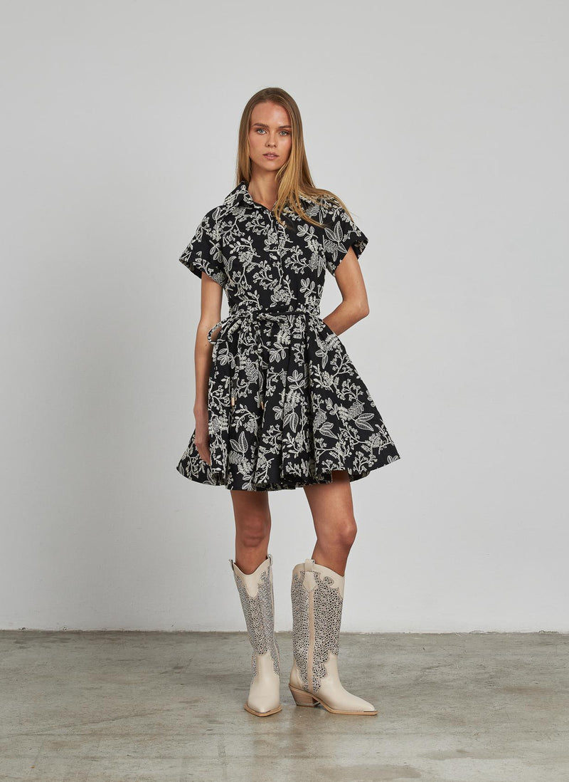 VESTIDO ESTAMPADO VOLANTES