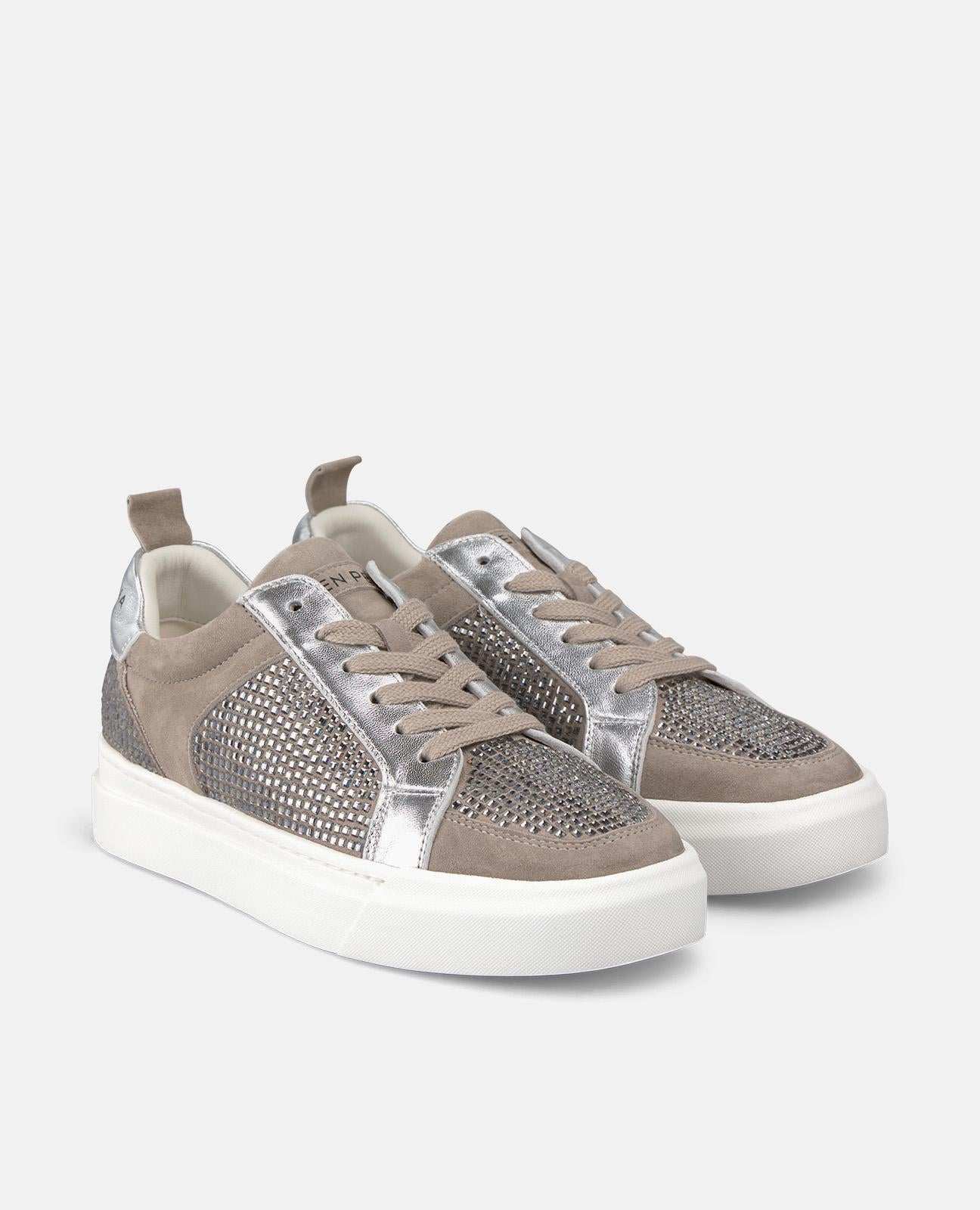 ZAPATILLAS DETALLES PEDRERÍA