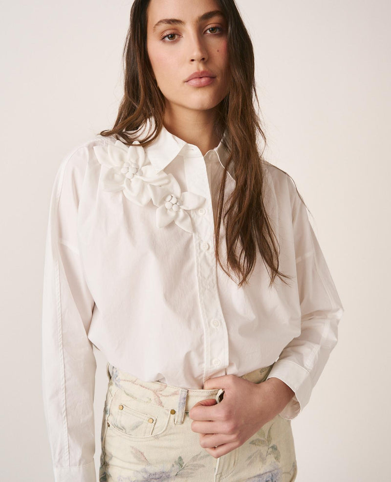 STRIPED SHIRT FLOWERS