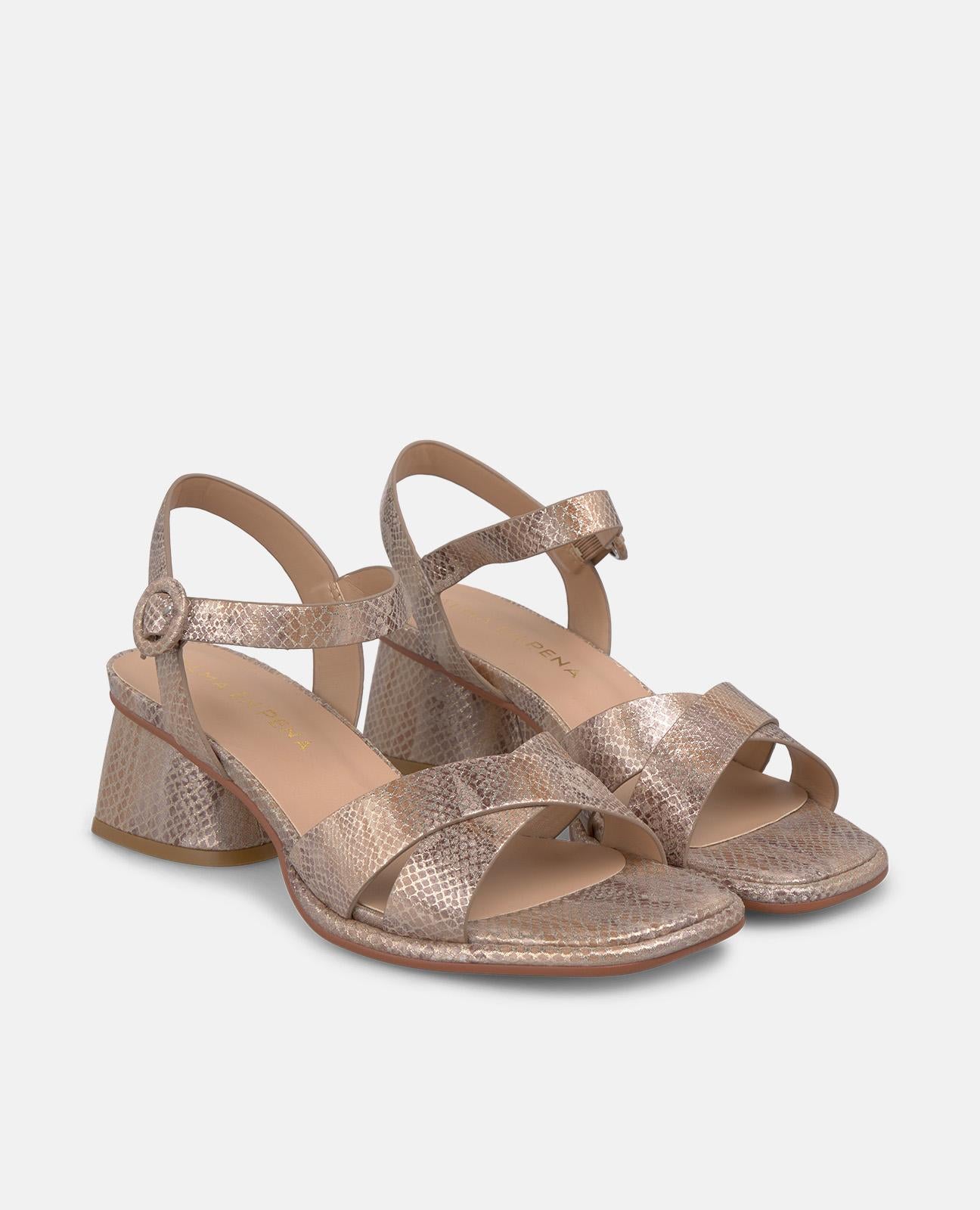 SANDALIA TACON DEDO PIEL