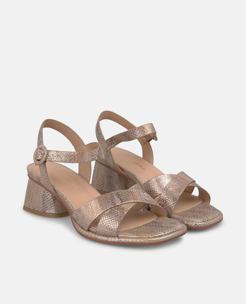 SANDALIA TACON DEDO PIEL