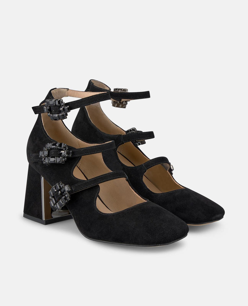 SCARPA CON TACCO E FIBBIE