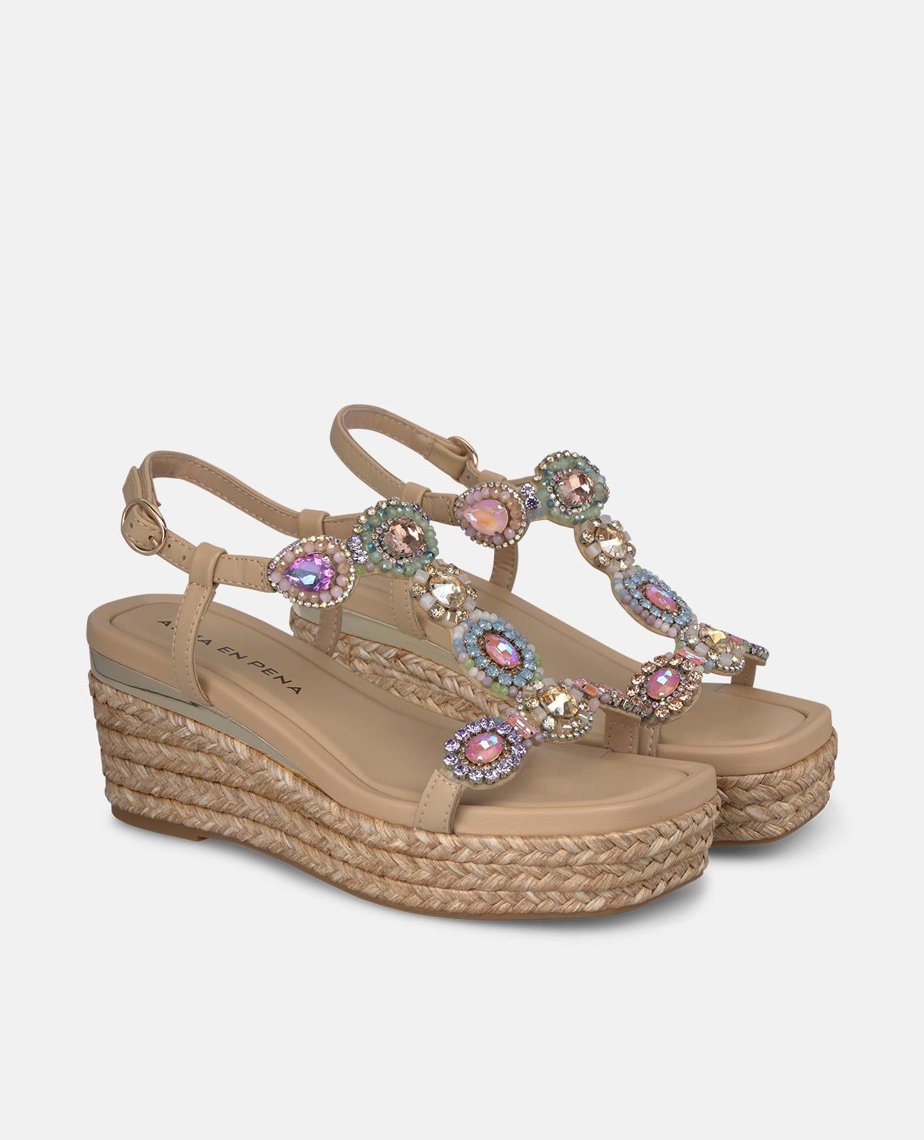 SANDALIA CON PEDRERIA CIRCULAR