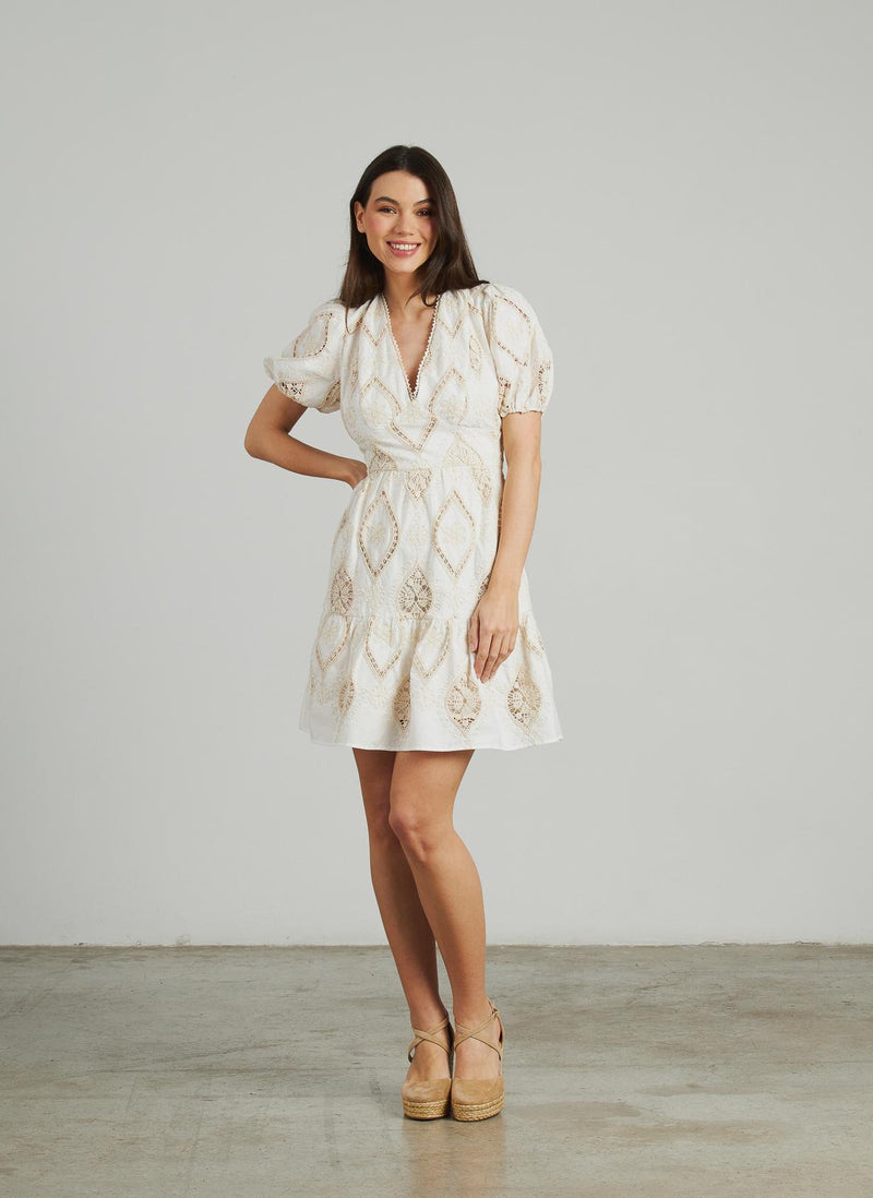 VESTIDO CORTO BORDADOS
