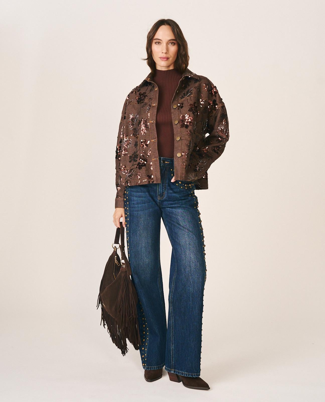 CHAQUETA SARGA BORDADOS FLORALES