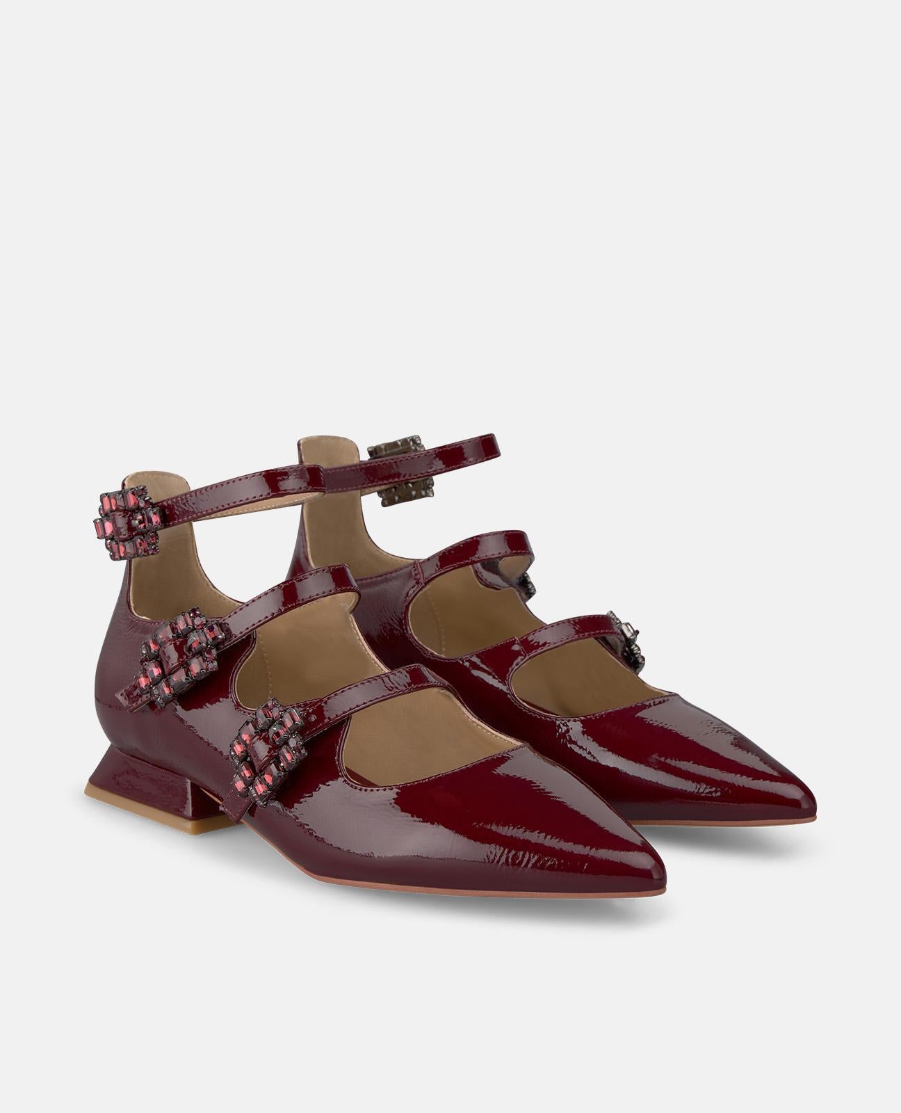 BOUCLES DE CHAUSSURES POINTUES