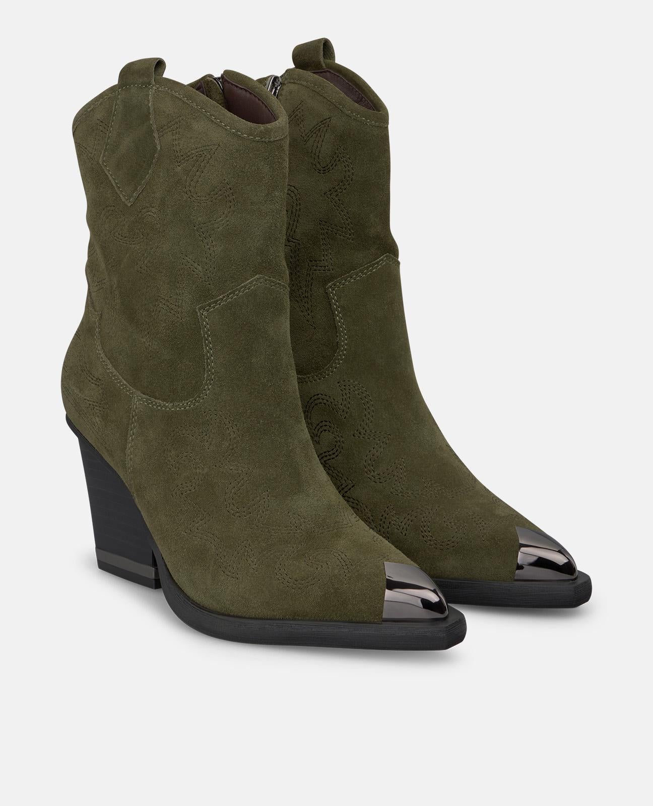 BOTÍN BORDADOS COWBOY