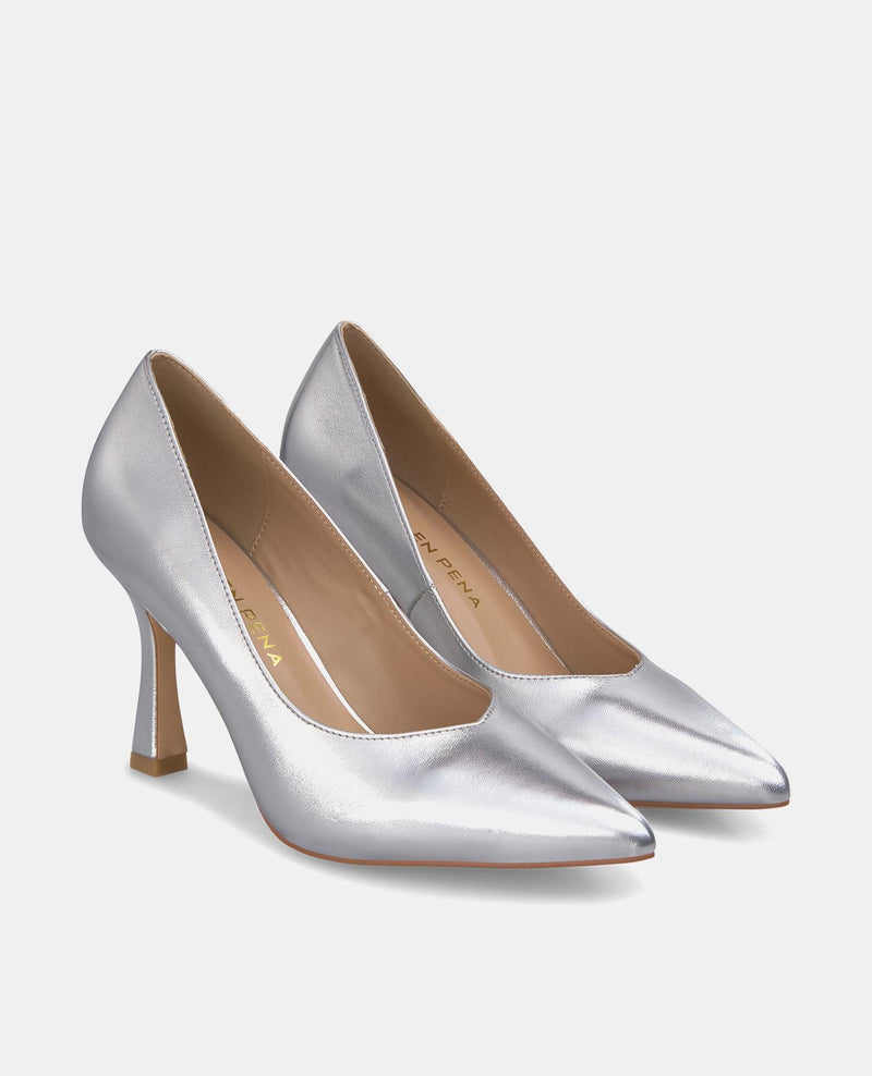 SCHUH MIT STILETTO-ABSATZ