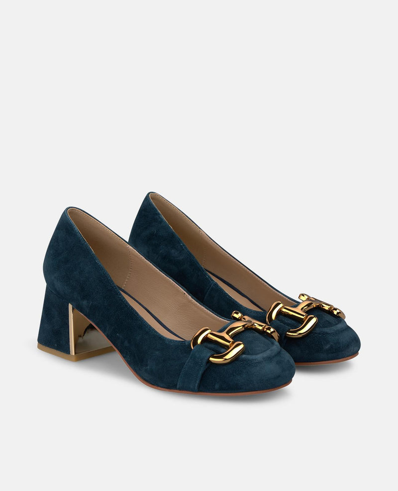 ZAPATO DE ANTE CON ADORNO METÁLICO
