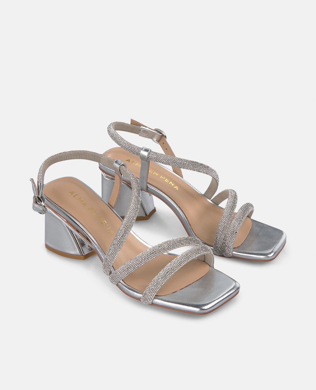 SANDALE À LARGE TALON