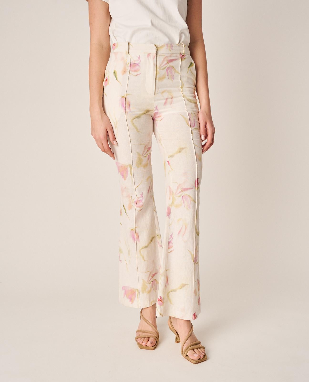 PANTALÓN ESTAMPADO DETALLE