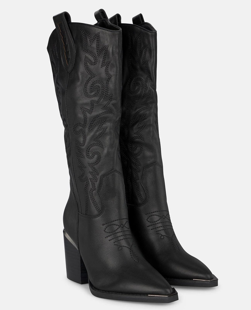 EMBROIDERED HEELED BOOTS