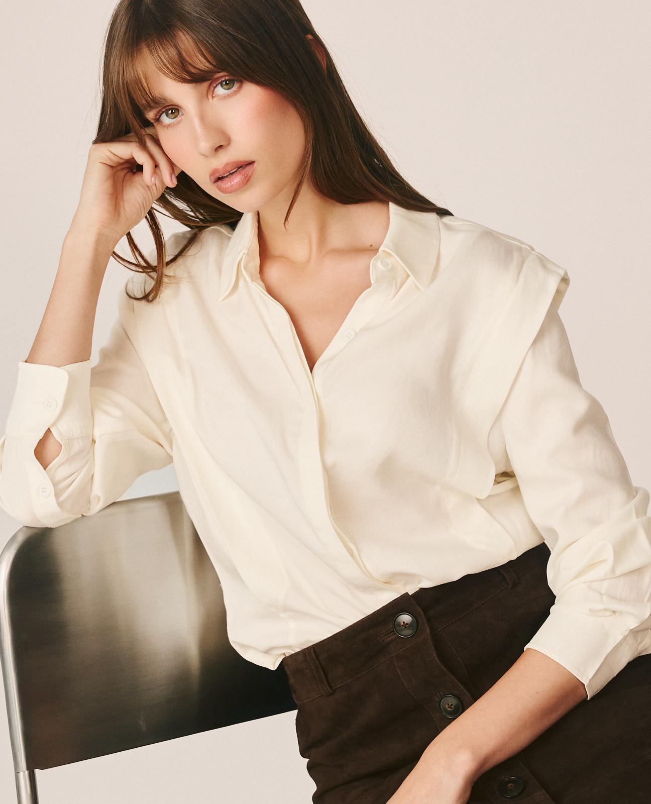 BLUSA CAMISERA PLIEGUE EN HOMBROS