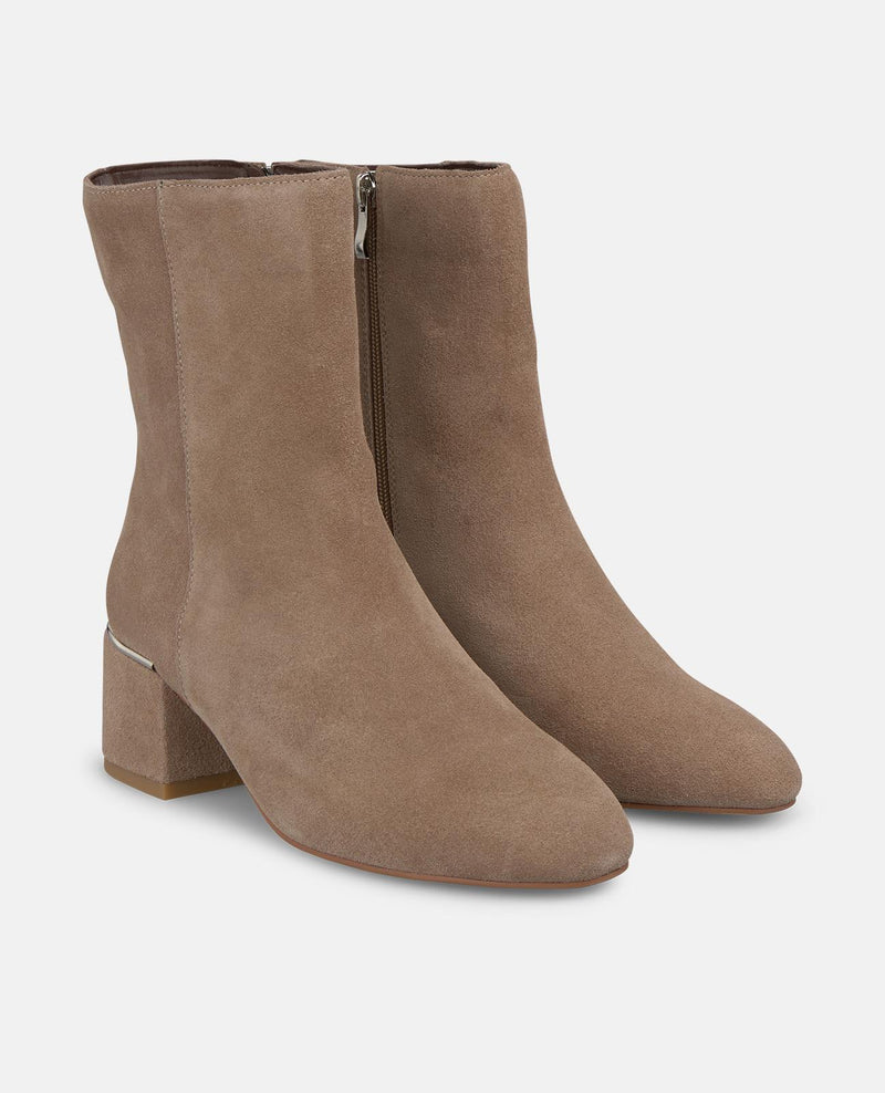 BOTINS DE SALTO PEQUENO