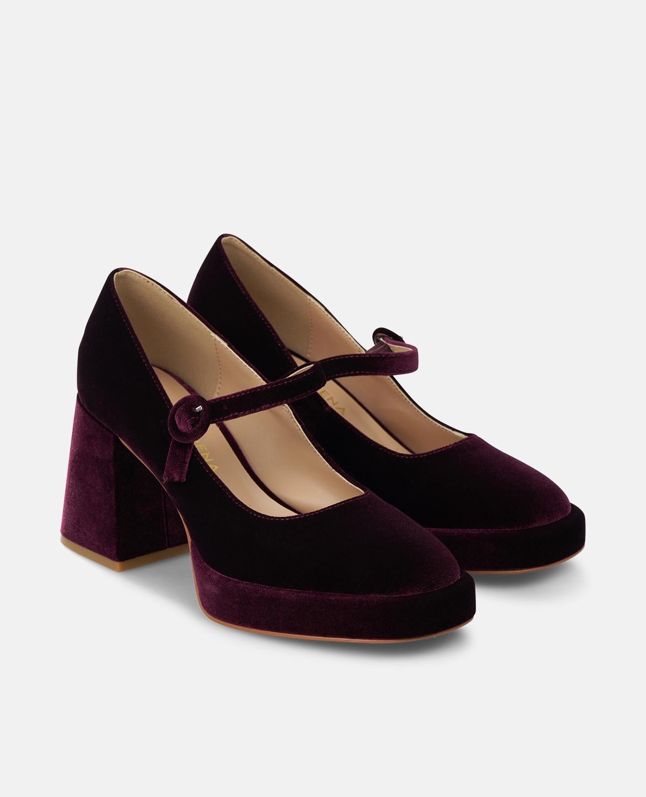 ZAPATO TACÓN ANCHO TIRA