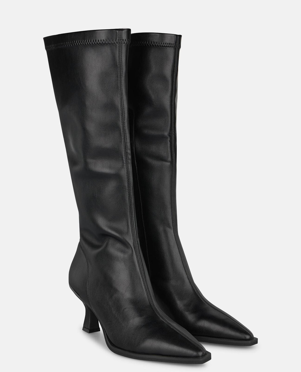 HEELED BOOTS WITH A ZIPPER CLOSURE