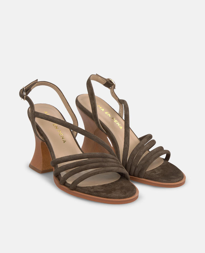 SANDALIA TIRAS TACON DE MADERA