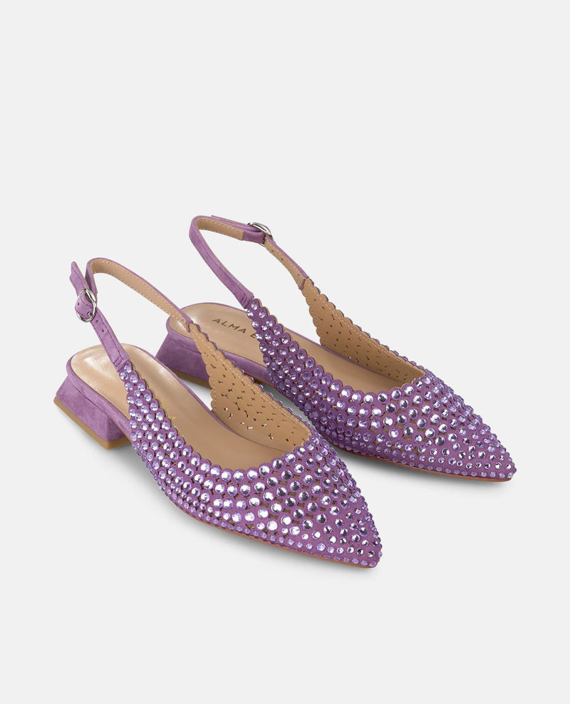 DÉTAILS DE LA CHAUSSURE PLATE