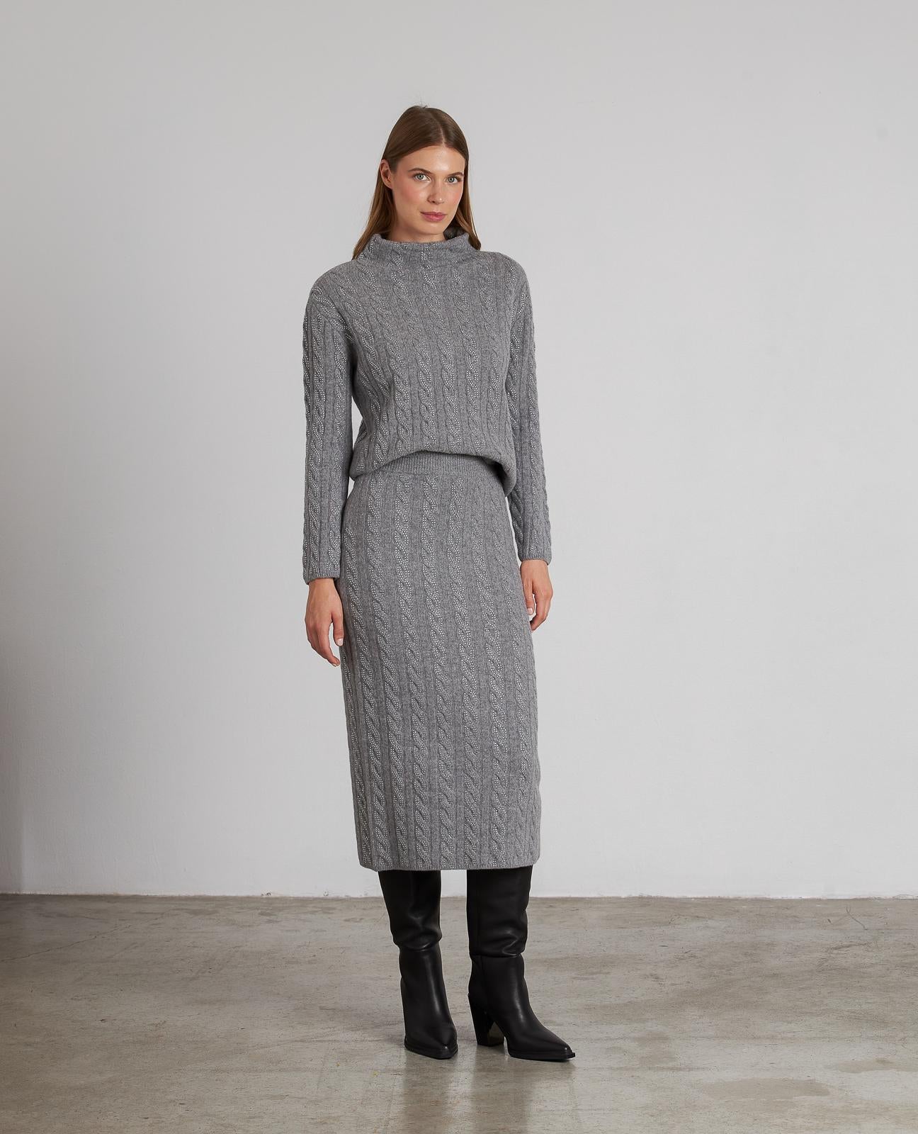 FALDA PUNTO OCHOS PEDRERÍA