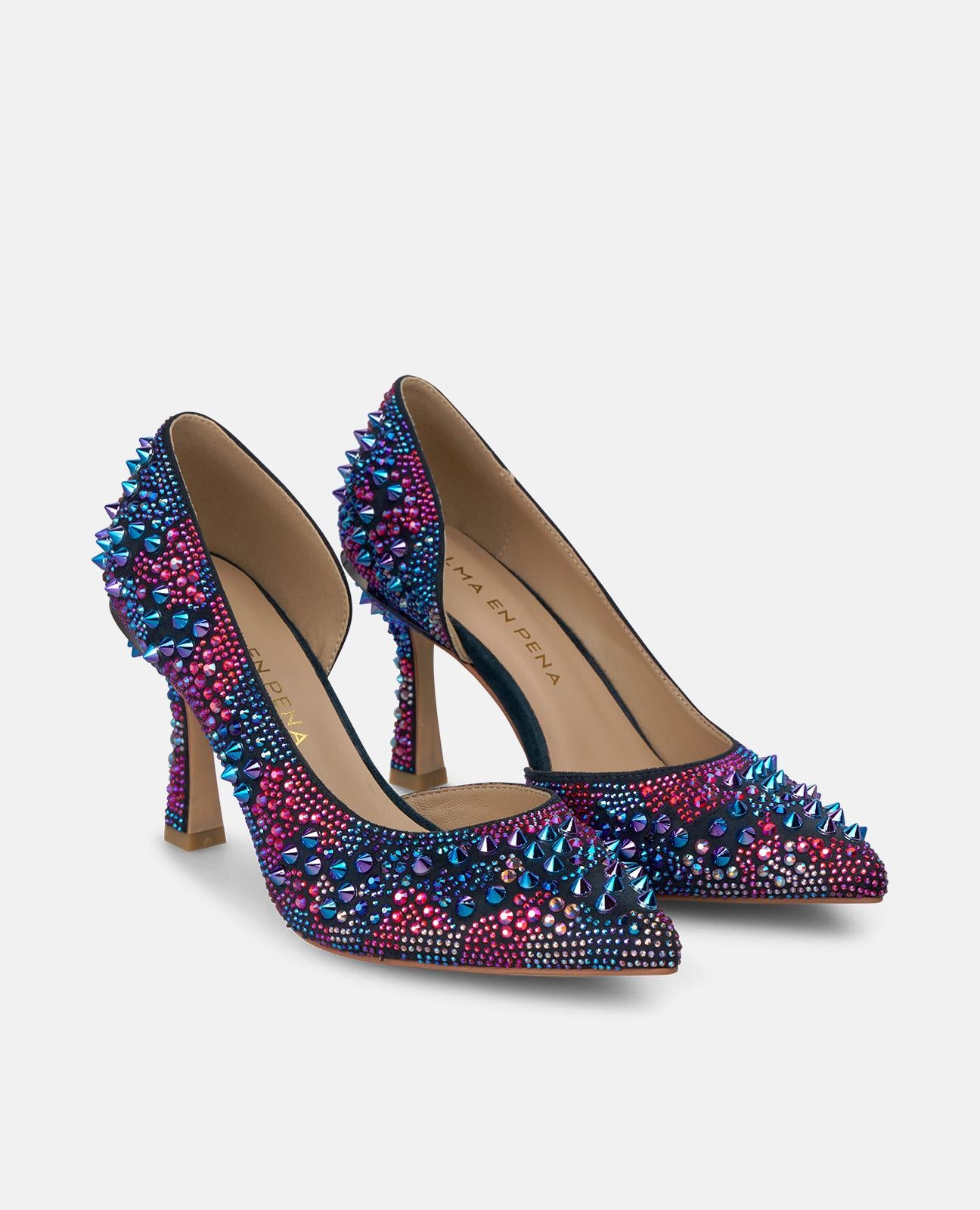 ZAPATO DE TACÓN CON PEDRERÍA MULTICOLOR