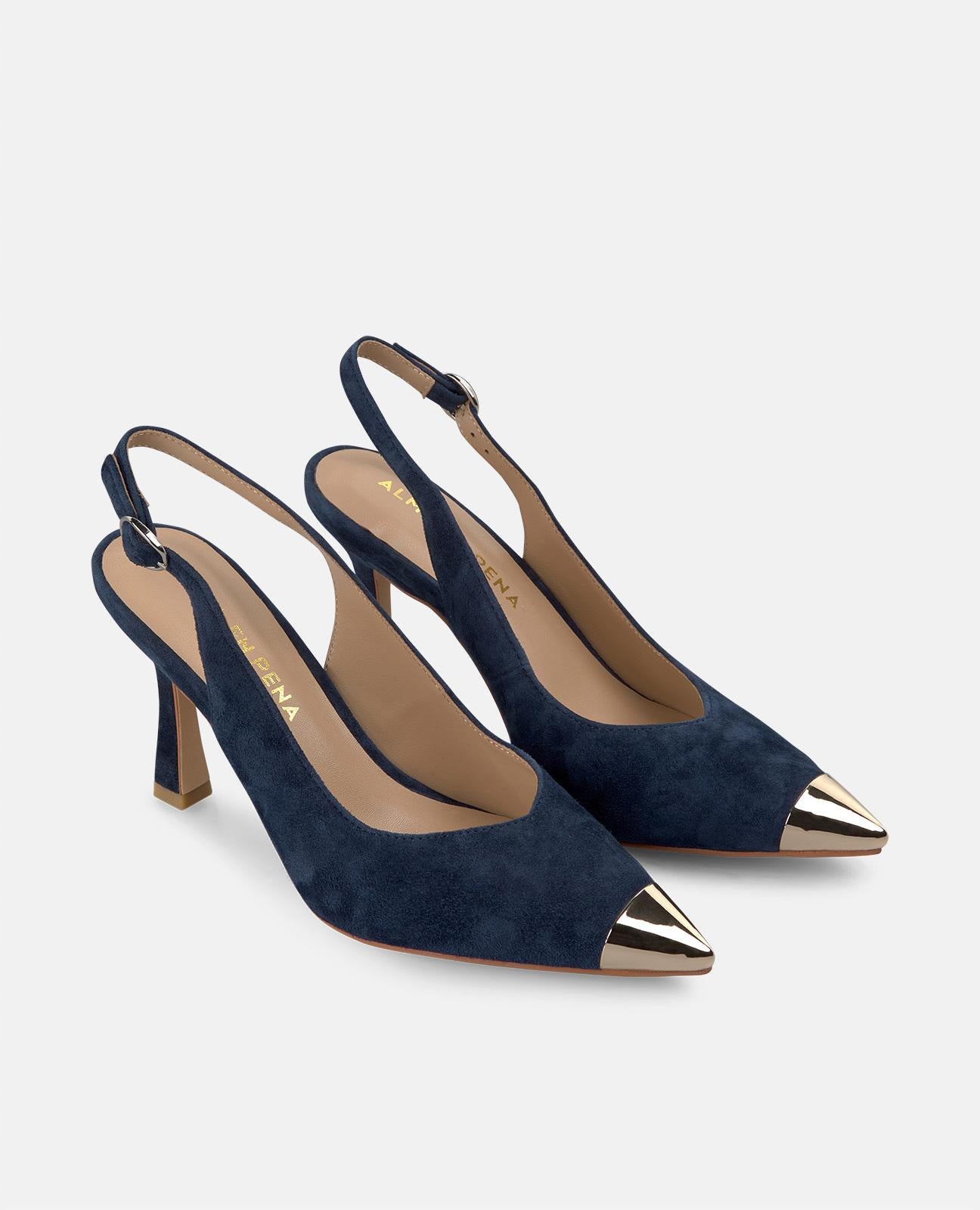 SCHUH MIT METALLIC-DETAIL