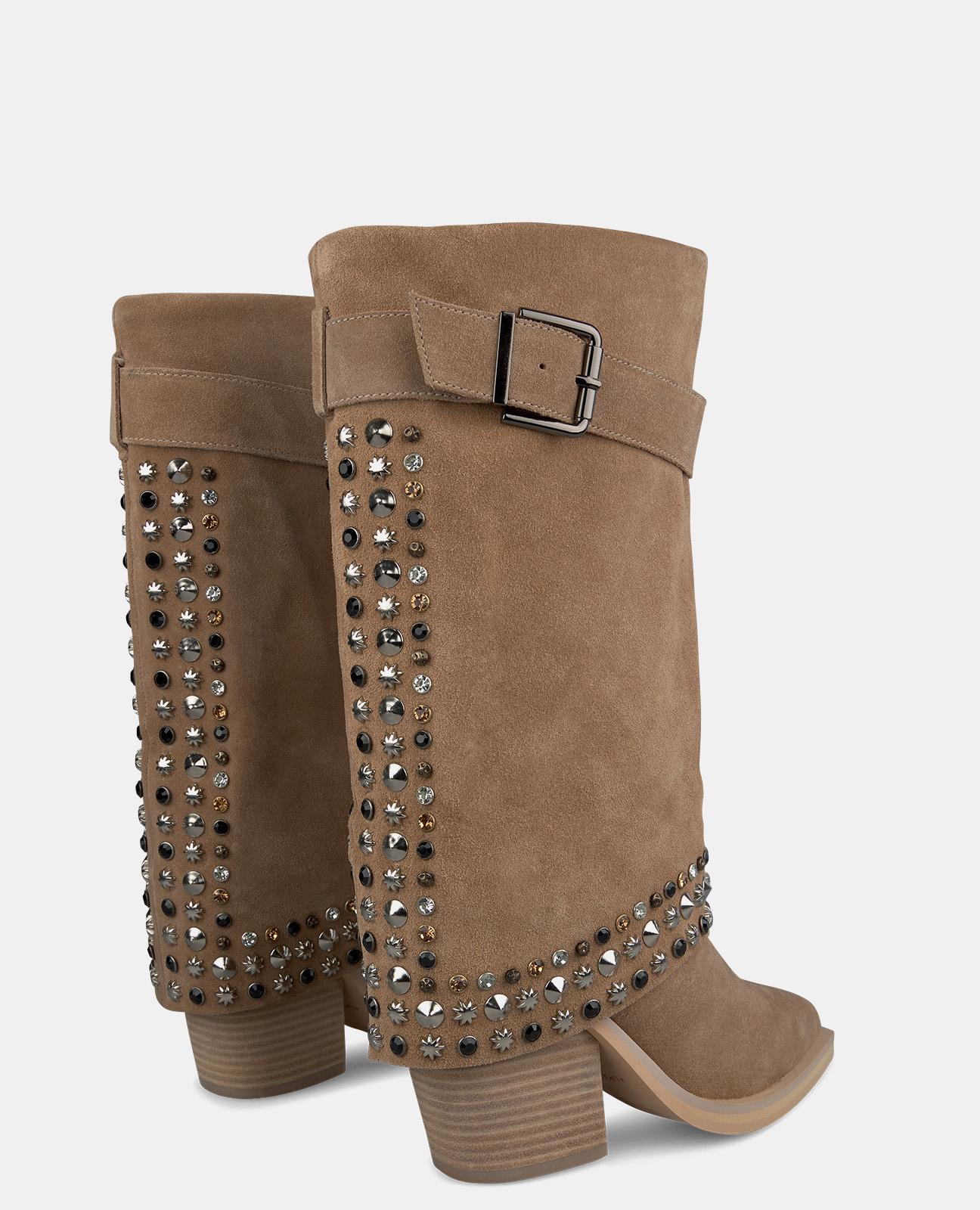 BOOT WITH STUDS AND BUCKLE