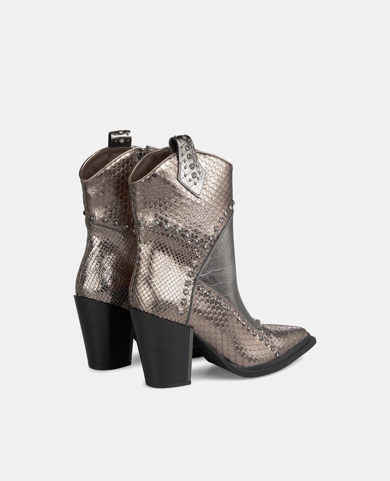 ANKLE BOOT WITH STUDS AND DETAILS