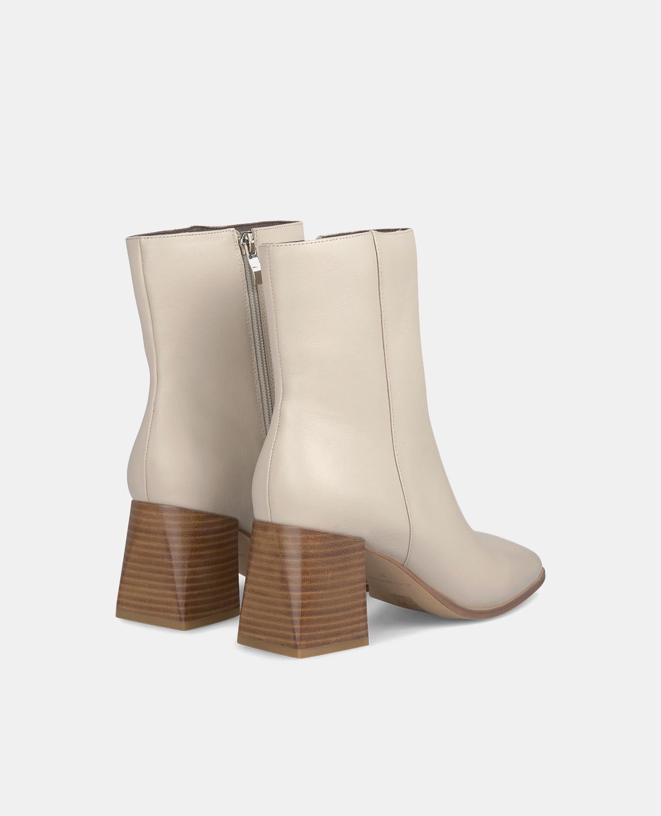 BLOCK HEEL ANKLE BOOT