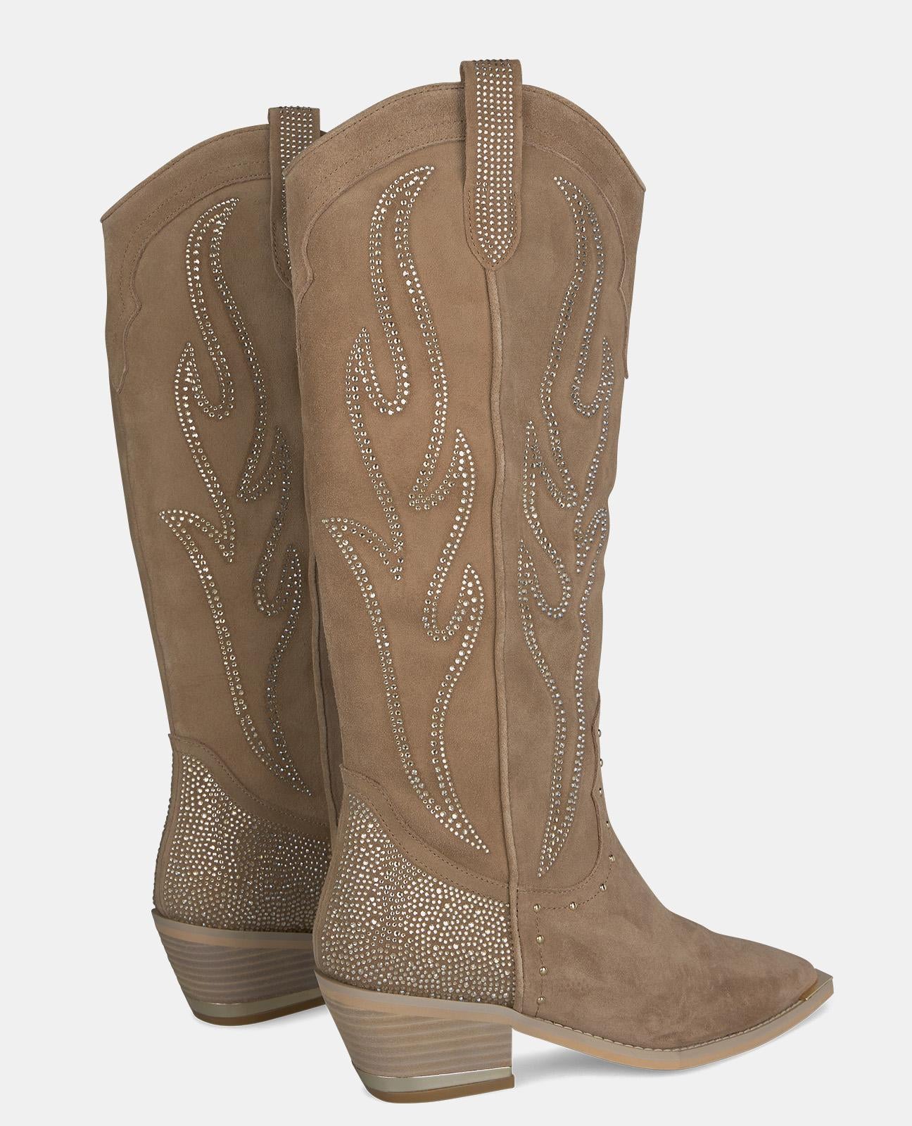 BOTA DE COWBOY ORNAMENTADA COM STRASS