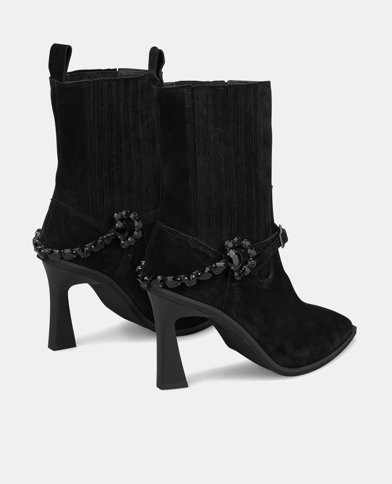 HEELED ANKLE BOOT WITH STRAP