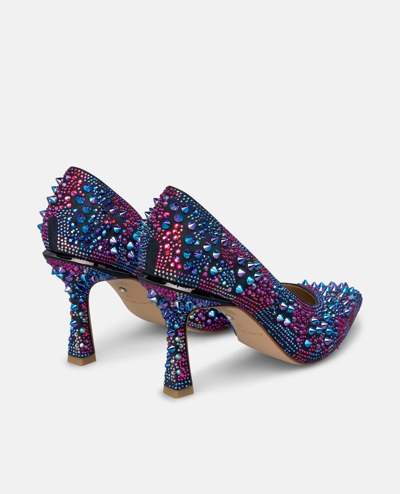 ZAPATO DE TACÓN CON PEDRERÍA MULTICOLOR