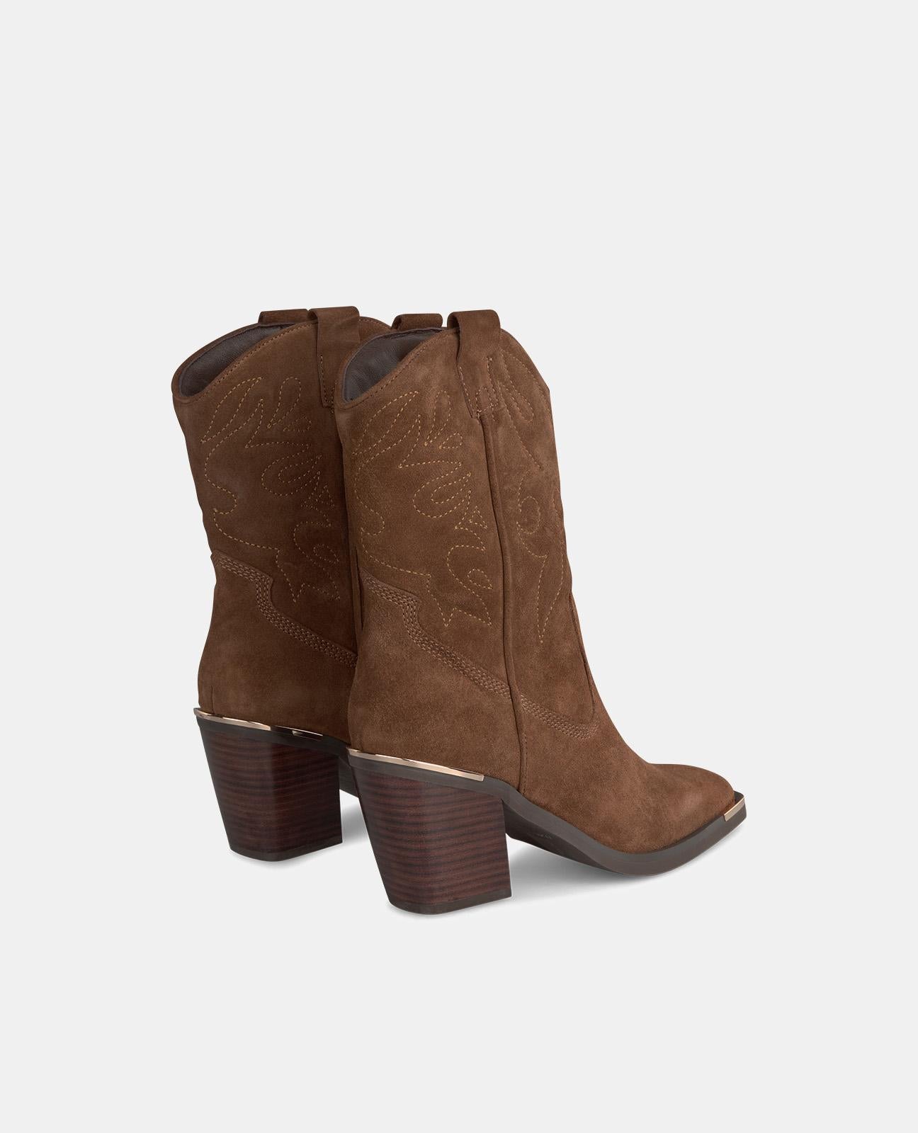 COWBOYSTIEFEL MIT QUADRATISCHER ZEHE