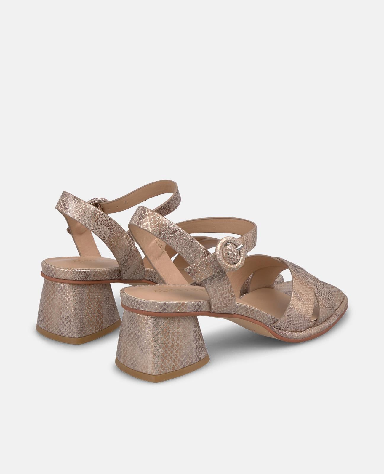 SANDALIA TACON DEDO PIEL