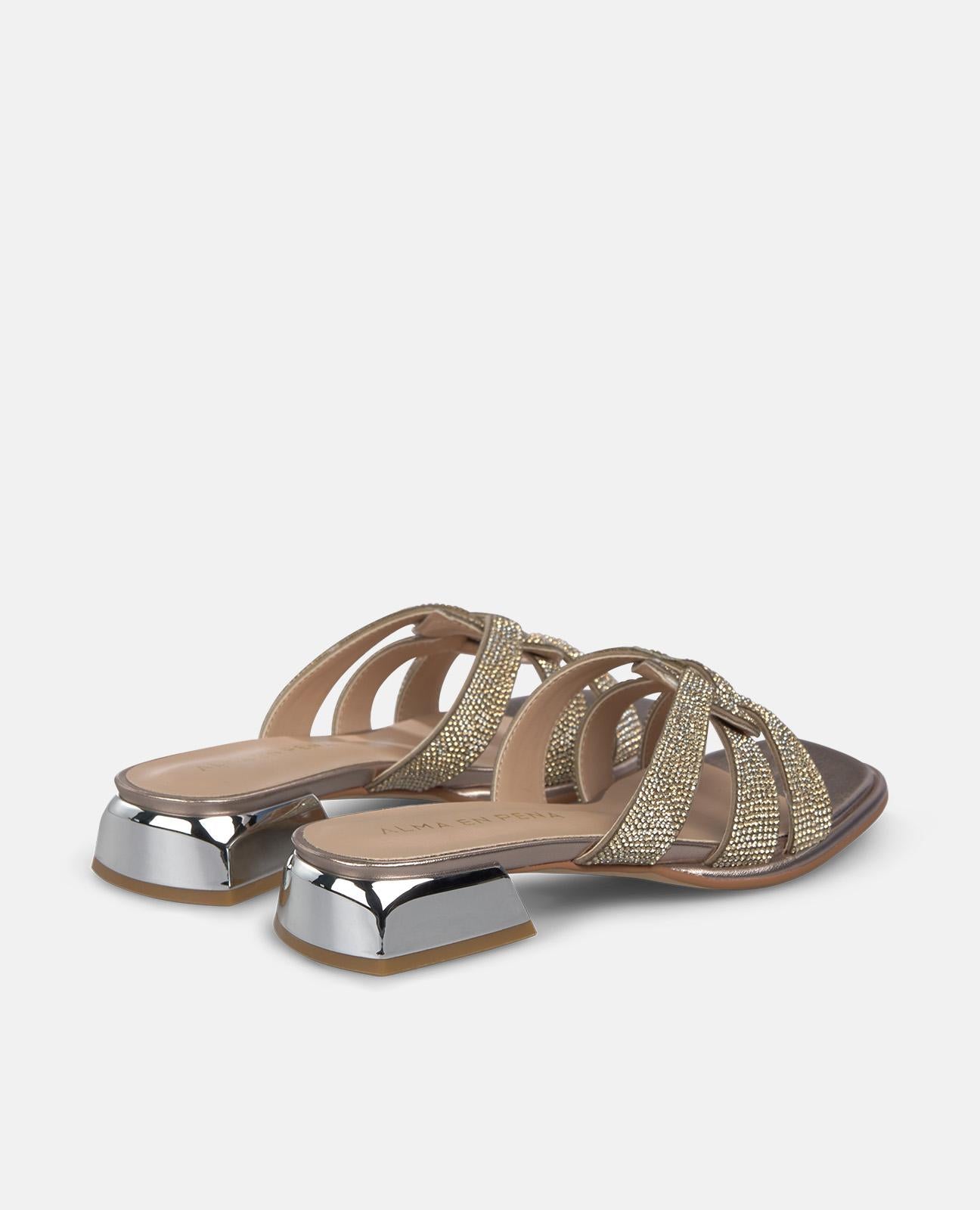 SANDALIA PLANA TRIPLE TIRAS