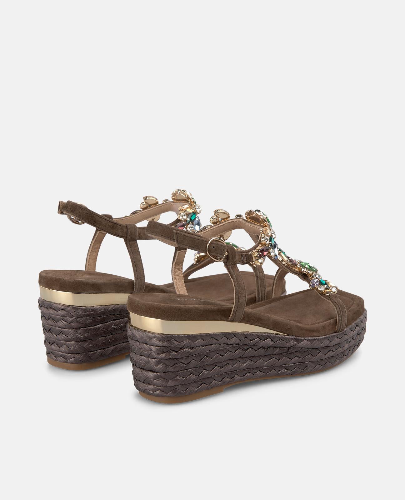 SANDALIA MEDIA CON DETALLE PEDRERIA CIRCULAR