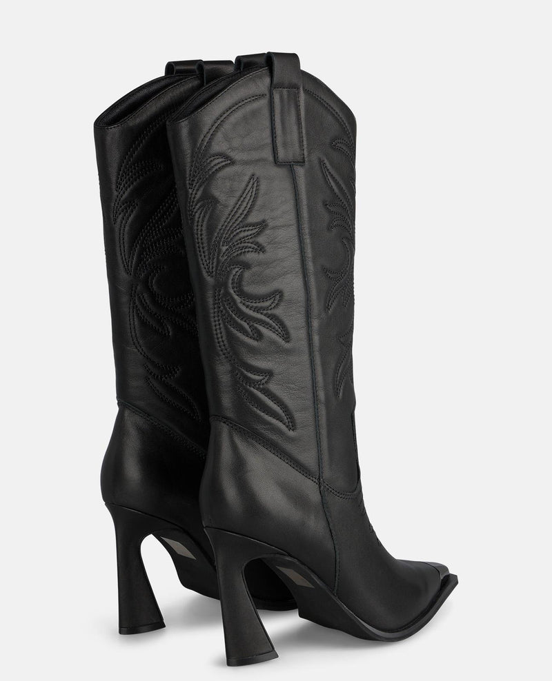 BOTA PUNTERA METALIZADA