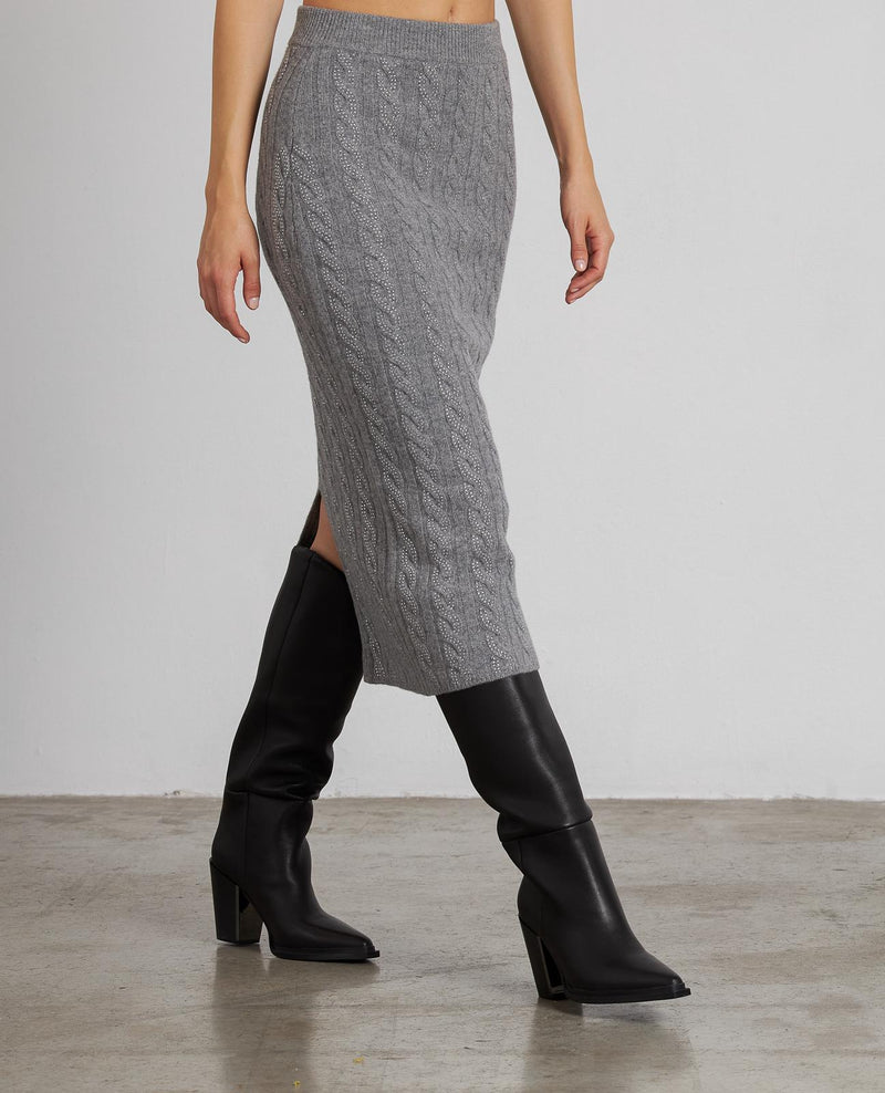 FALDA PUNTO OCHOS PEDRERÍA